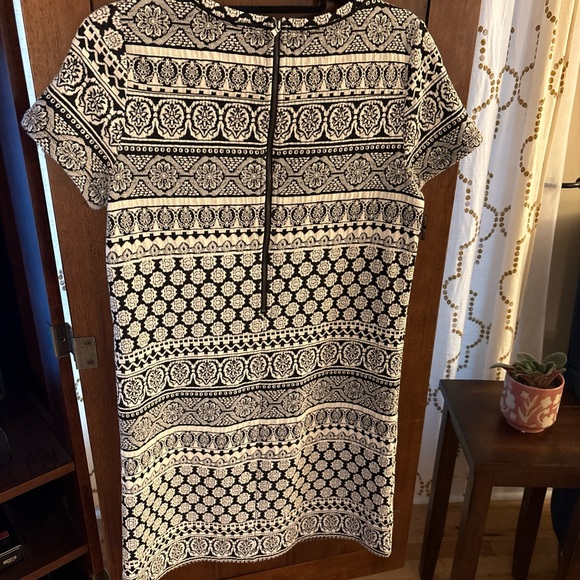 LOFT Black and White Geometric Mini Dress - Picture 3 of 4